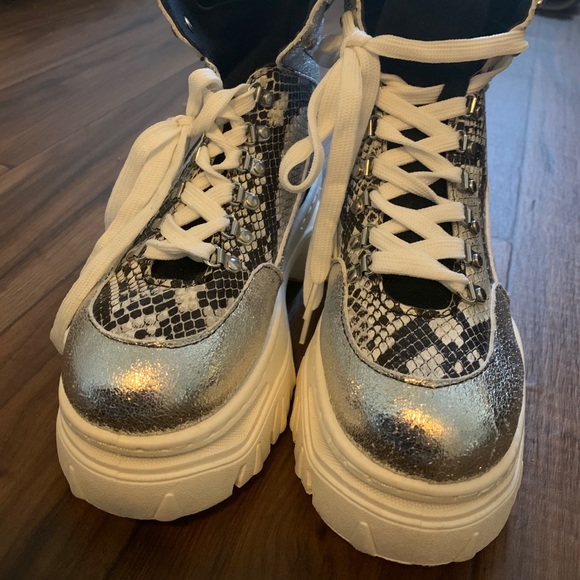 NEW Fashion nova shoes - Picture 4 of 9